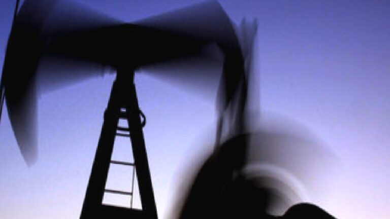 Petrol Hürmüz gerilimiyle yükseldi