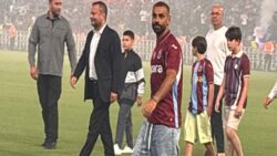Salah 30 bin taraftar önünde imza attı