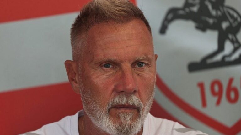 Thorsten Fink: “Oyunu domine eden bir takım oluşturacağız”
