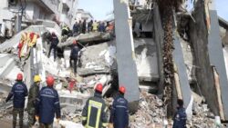 35 kişinin kolonların kesilmesiyle hayatını kaybettiği Ezgi Apartmanı davasında 2 sanık tahliye edildi