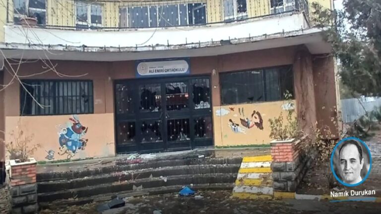 Ali Emiri’nin 68 yıllık eğitim mirası yıkıldı| Yei Partili Tanrukulu: Okul ne zaman yapılacak?