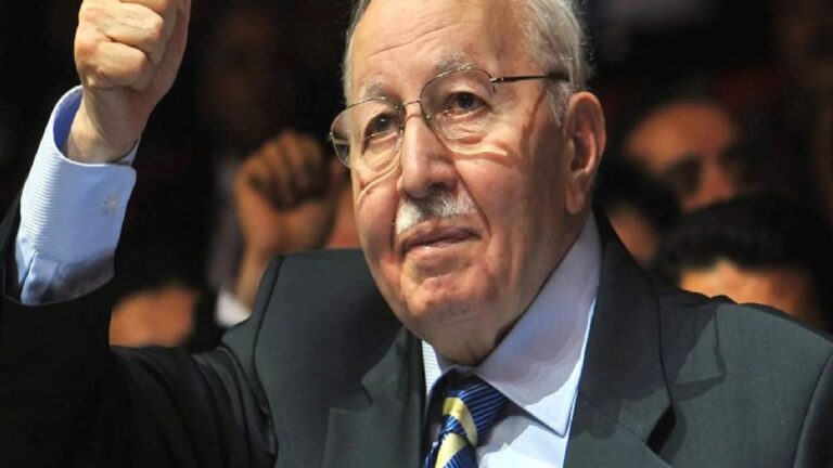 Cumhuriyet yazarı Terkoğlu’ndan “Türker Ertürk” yorumu: Belli ki Erbakan bugün yaşasa, o sözleri nedeniyle tutuklu yargılanacaktı