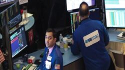 Küresel piyasalarda petrol baskısı