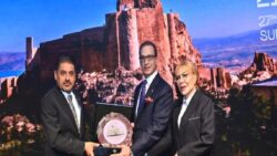 Ömer Koç: Küresel piyasaların istikrarı savaşın etkisine bağlı
