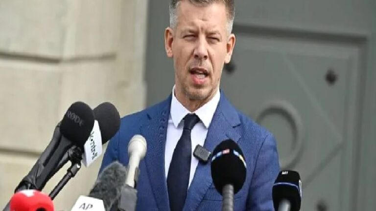 Peter Magyar: Parlamento, TISZA’nın, komünist döneme ait polis arşivlerinin gizliliğini kaldırma girişimini oyladı, Fidesz karşı oy kullandı
