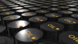 Petrol, Suudi Arabistan’ın ek ham petrol arzı haberleriyle geriledi