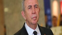 Selvi’den Mansur Yavaş’a: Hem CHP’nin belediye başkanısın hem CHP’yi bölen partiyle içli dışlısın; o zaman istifa et!