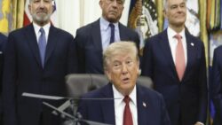Trump, 9 ilaç şirketiyle fiyat anlaşmasına vardı