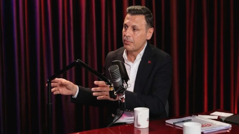 Yeni Partili Çelik: Gelip vicdanıyla oyunu kullanacak, milletin sandık iradesine saygı duyacak diye insanlarımızı tutukluyorlar